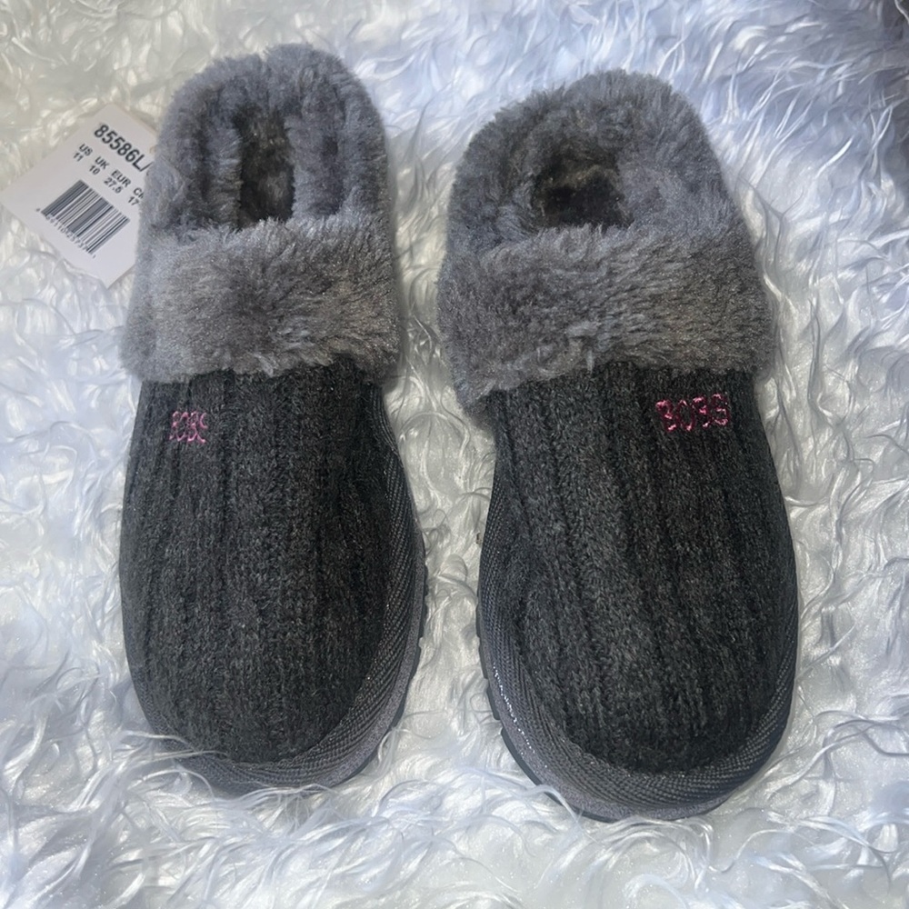 Skechers by Bobs Memory Foam Gray Slippers. Kids Size 11  Great Gift New w Tag